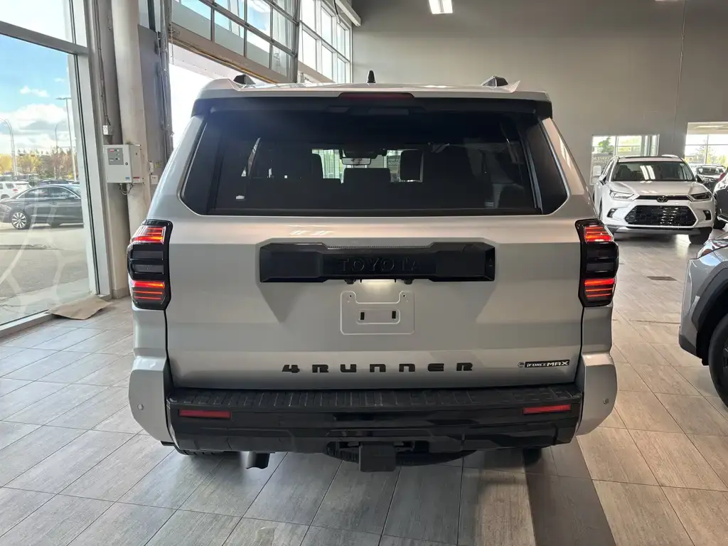 2026 Toyota 4Runner Hybrid - photo 4