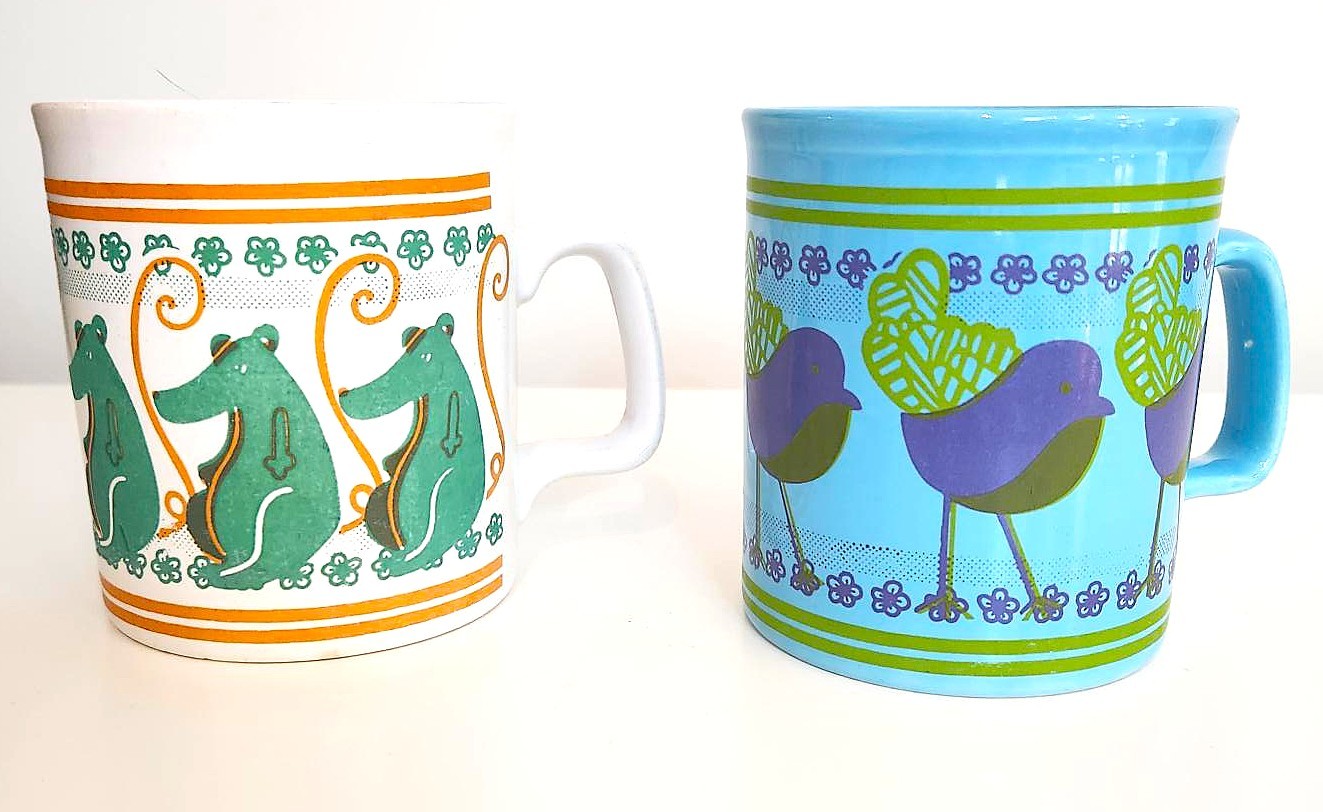 Pair of Vintage Staffordshire / Kiln Craft Mugs Retro MCM Design