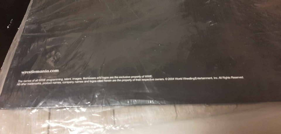The official wrestlemania lapel Pin collection sealed 2004 - photo 3