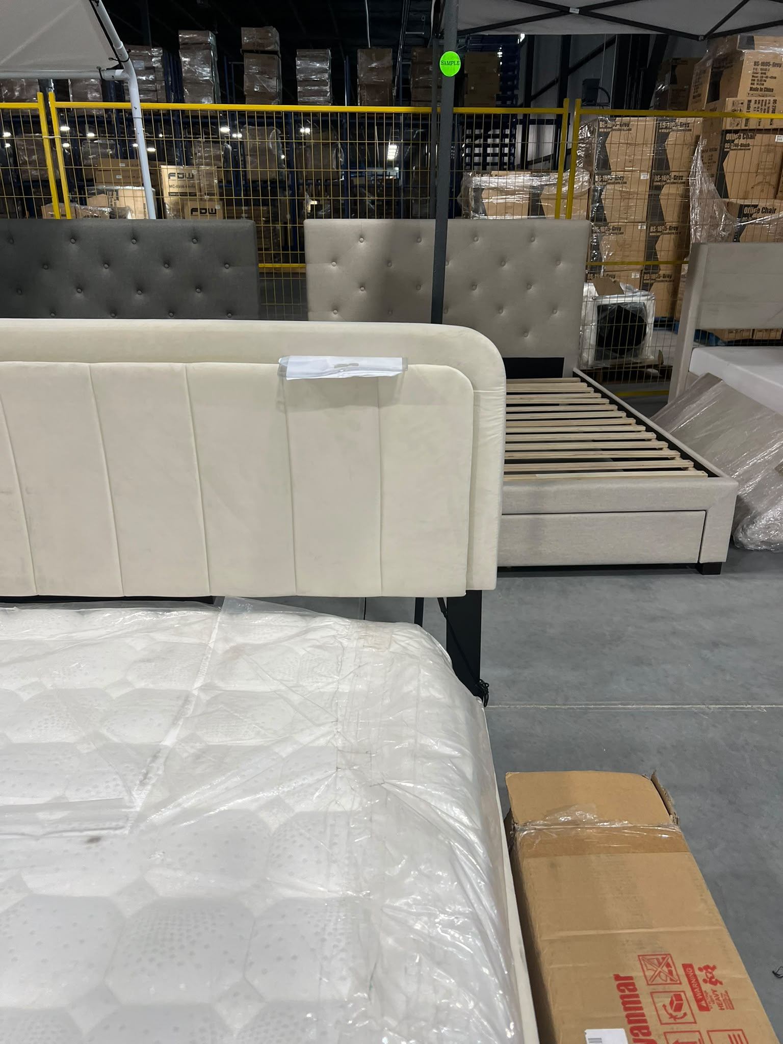Cream King Bed $199 🛏️ Brand New – LED Headboard - photo 4