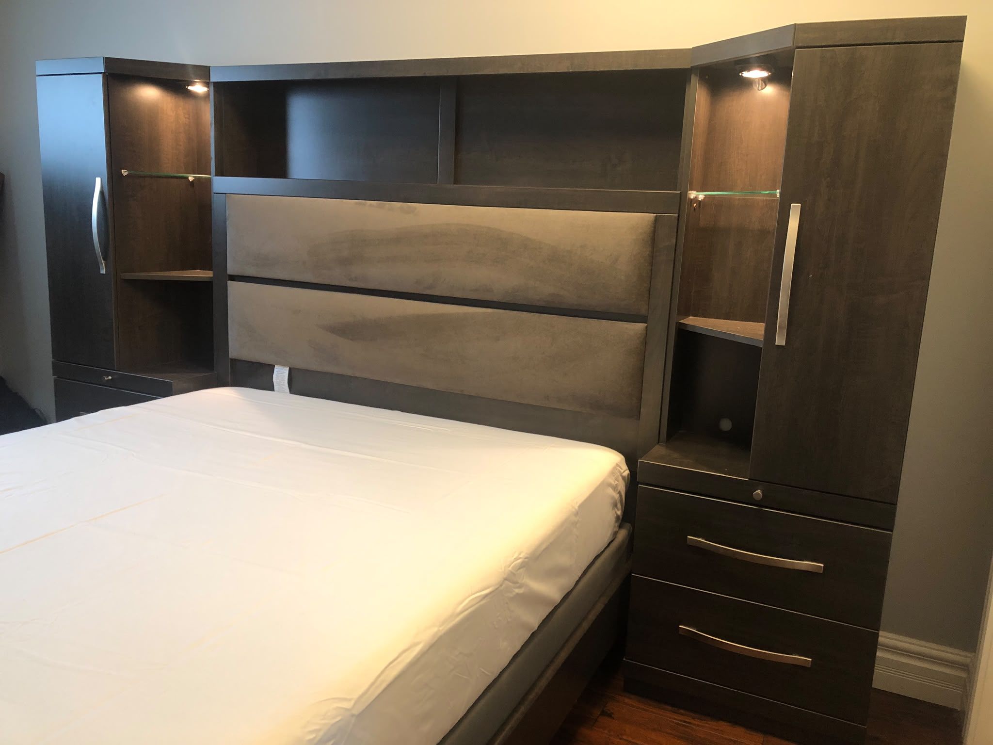Queen Bed set with Tower Side Tables/Cabinets/Shelf - photo 3