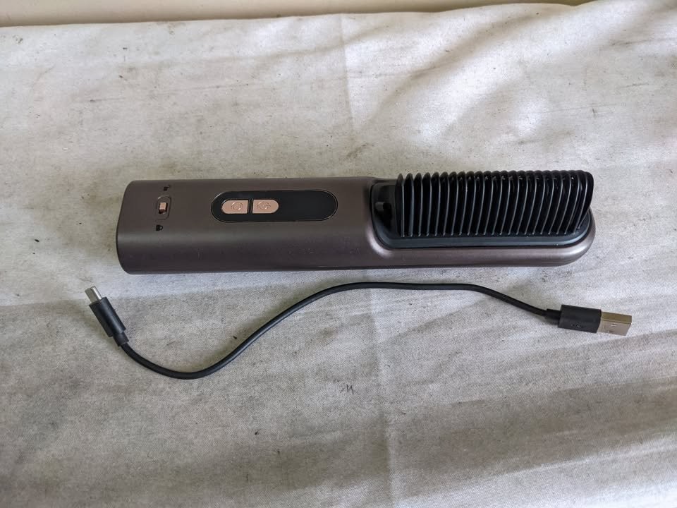 Hair Straightening Brush by KIÖRA - Anion Cordless