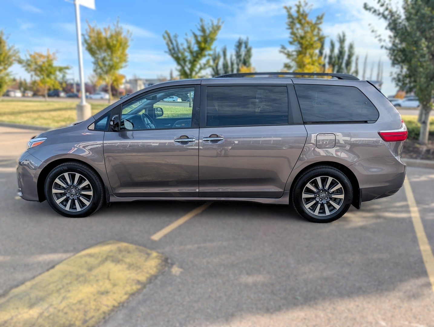 2018 Toyota Sienna - photo 3