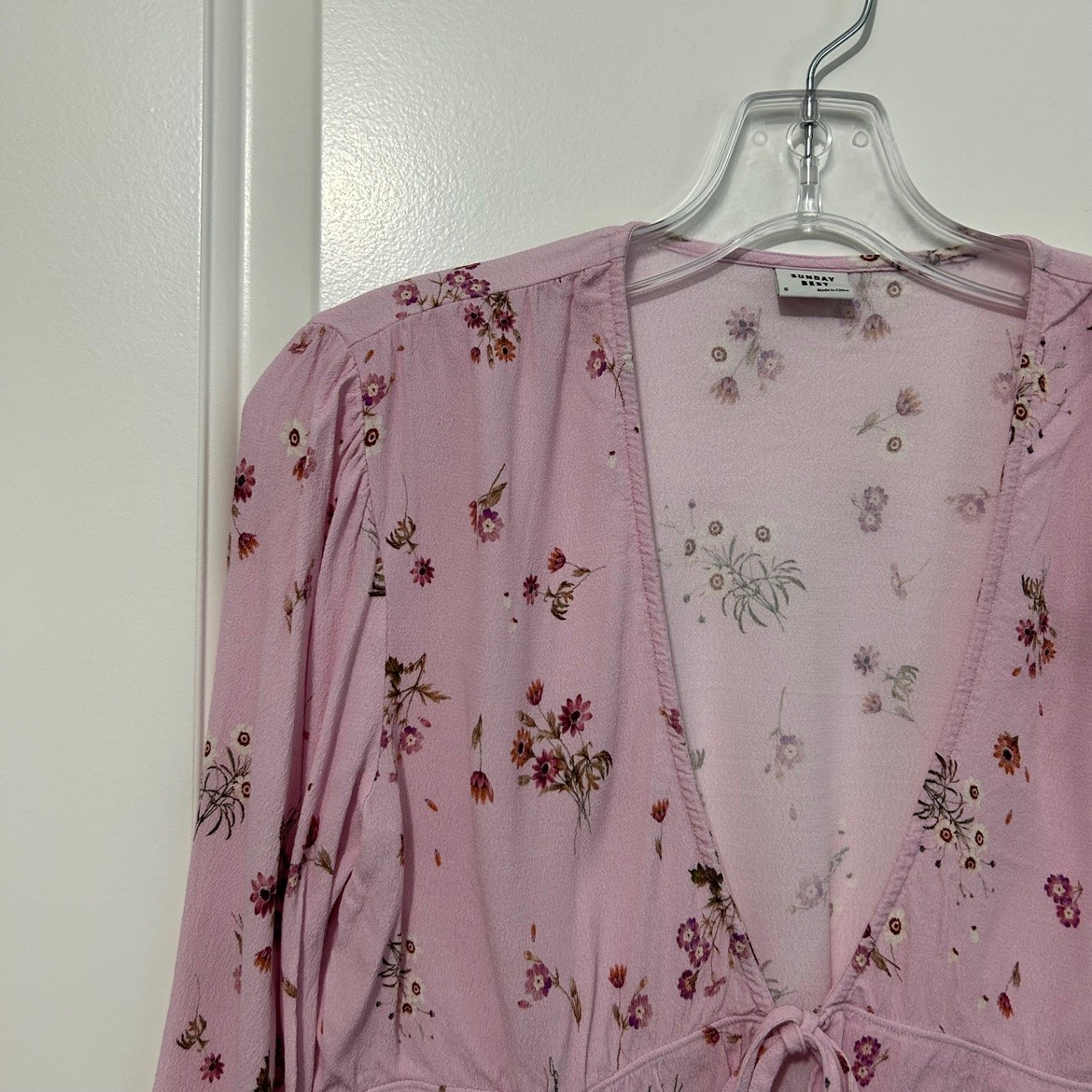 Sunday Best Pink Floral Wrap Top – Size S, Like New - photo 2