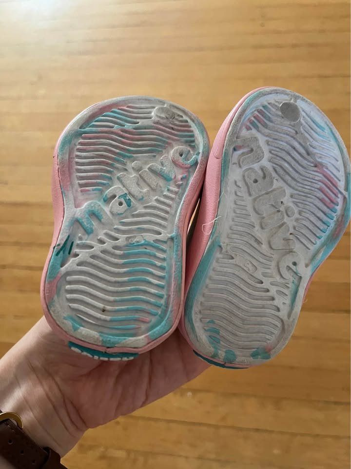Native Toddler Water Shoes size 4 - photo 2