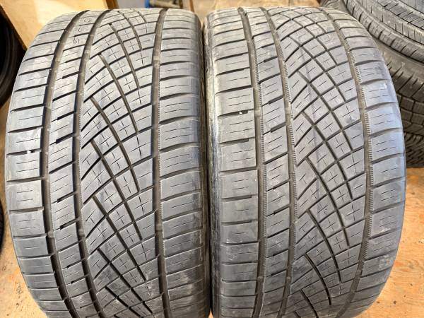 PAIR of 285/30/22 Continental extreme contact DWS 06+ with 65%