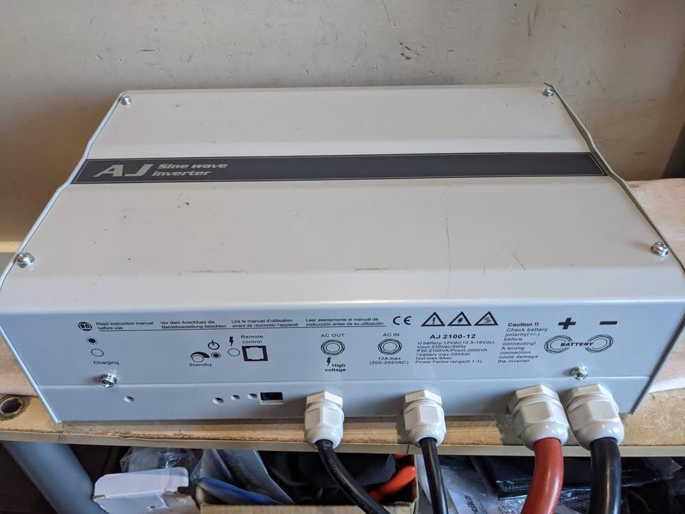 solar inverter, 12V in 230V out, Studer AJ2100-12 off-grid