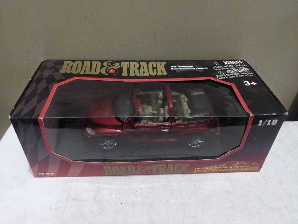 Road & Track Chrysler PT Cruiser 4 Door 1/18 Box Red Tan Maisto