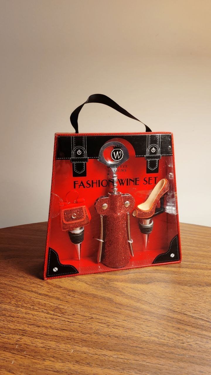 Wild Eye Designs Fashion Wine Set – New in Box - photo 3