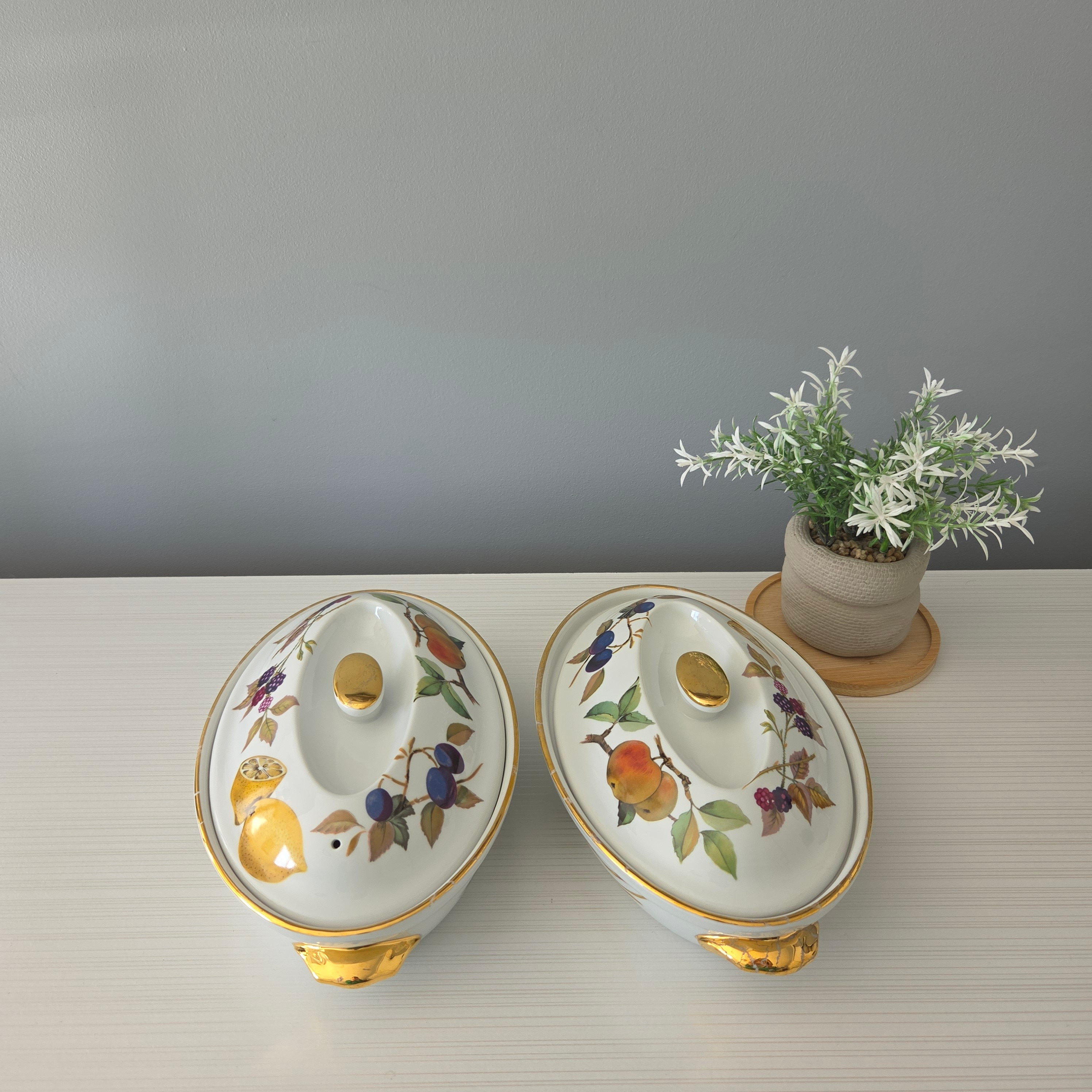 2 Royal Worcester Evesham Small Gold Casseroles - Pre-Loved! ✨ - photo 4