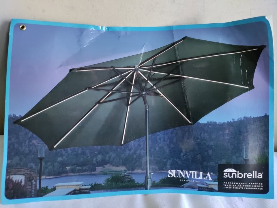 UMBRELLA , SUNVILLA LED MARKET UMBRELLA 3m/10ft, NEW