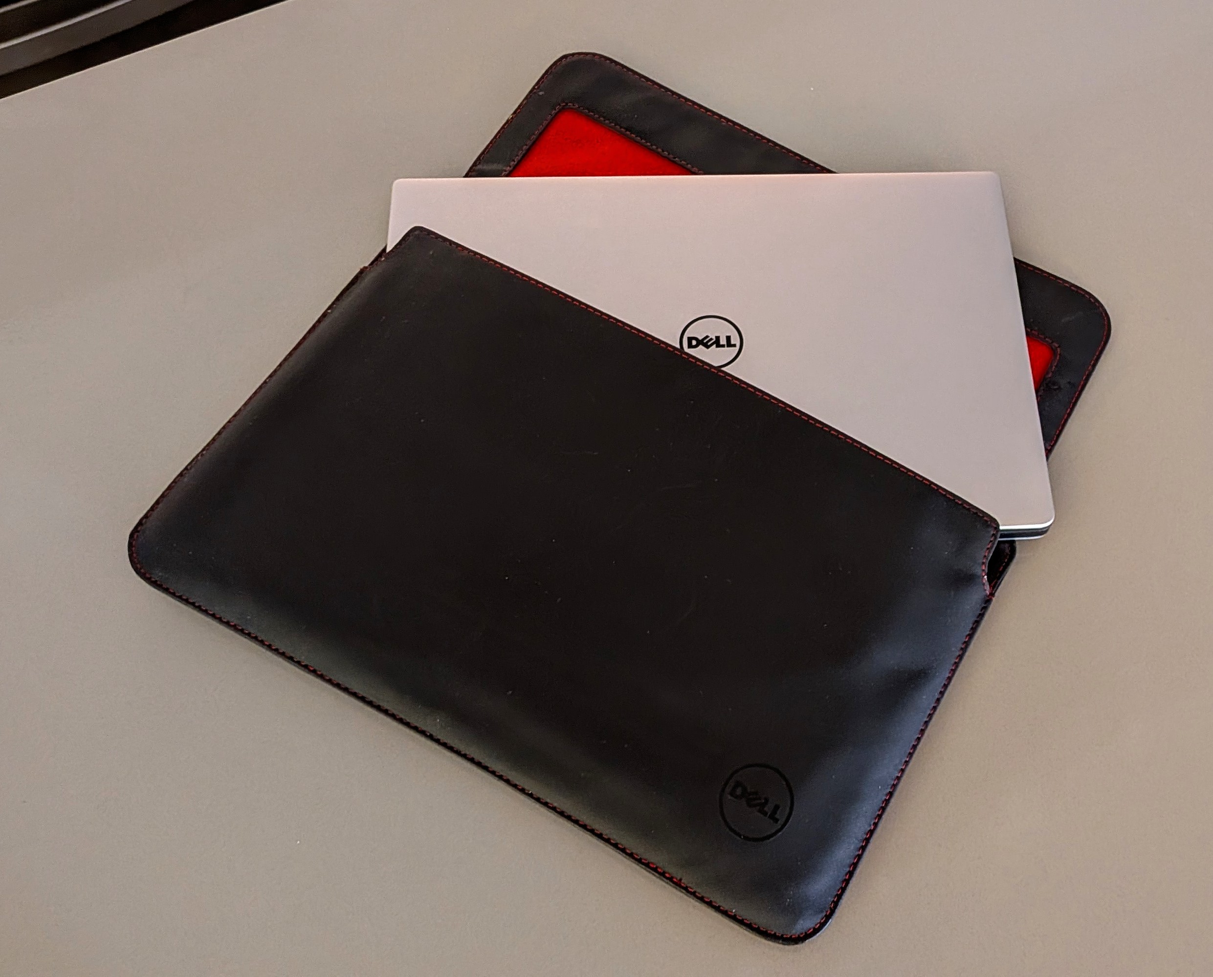 DEL XPS 13 inch Laptop with sleeve - photo 3