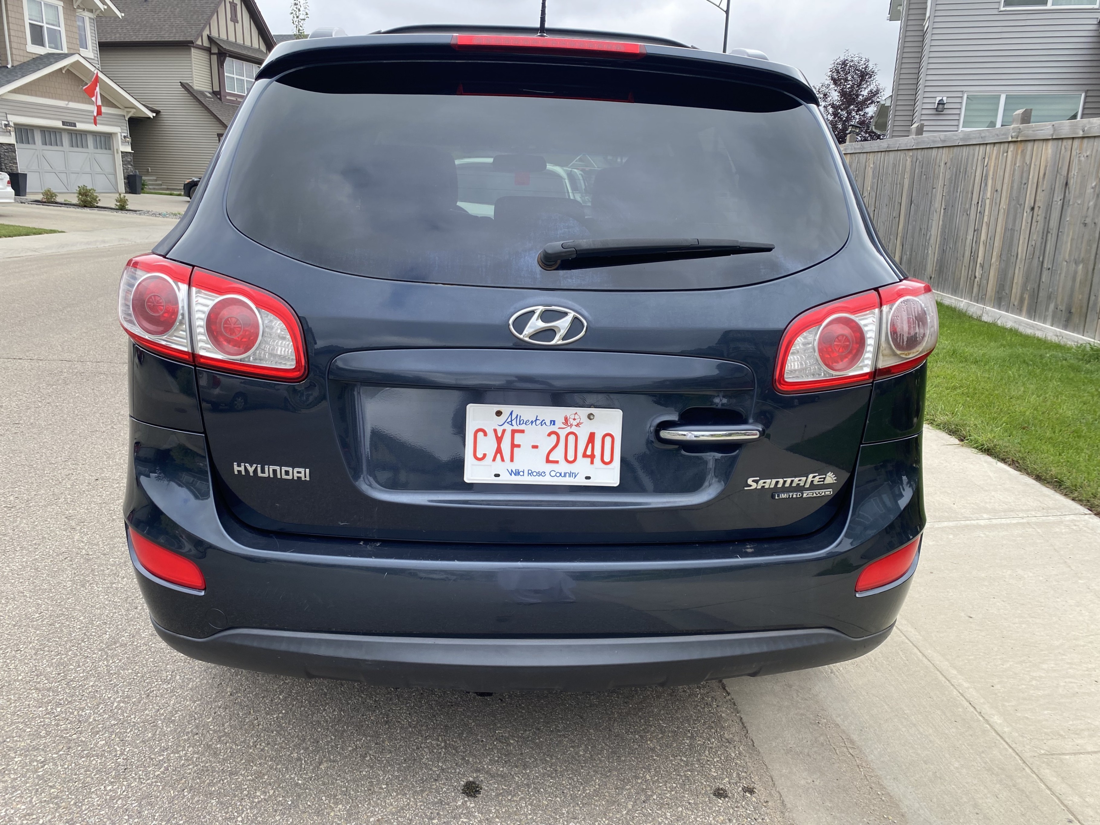 2010 Hyundai Santa Fe Sport – Active Status – AWD – 239K – $4950