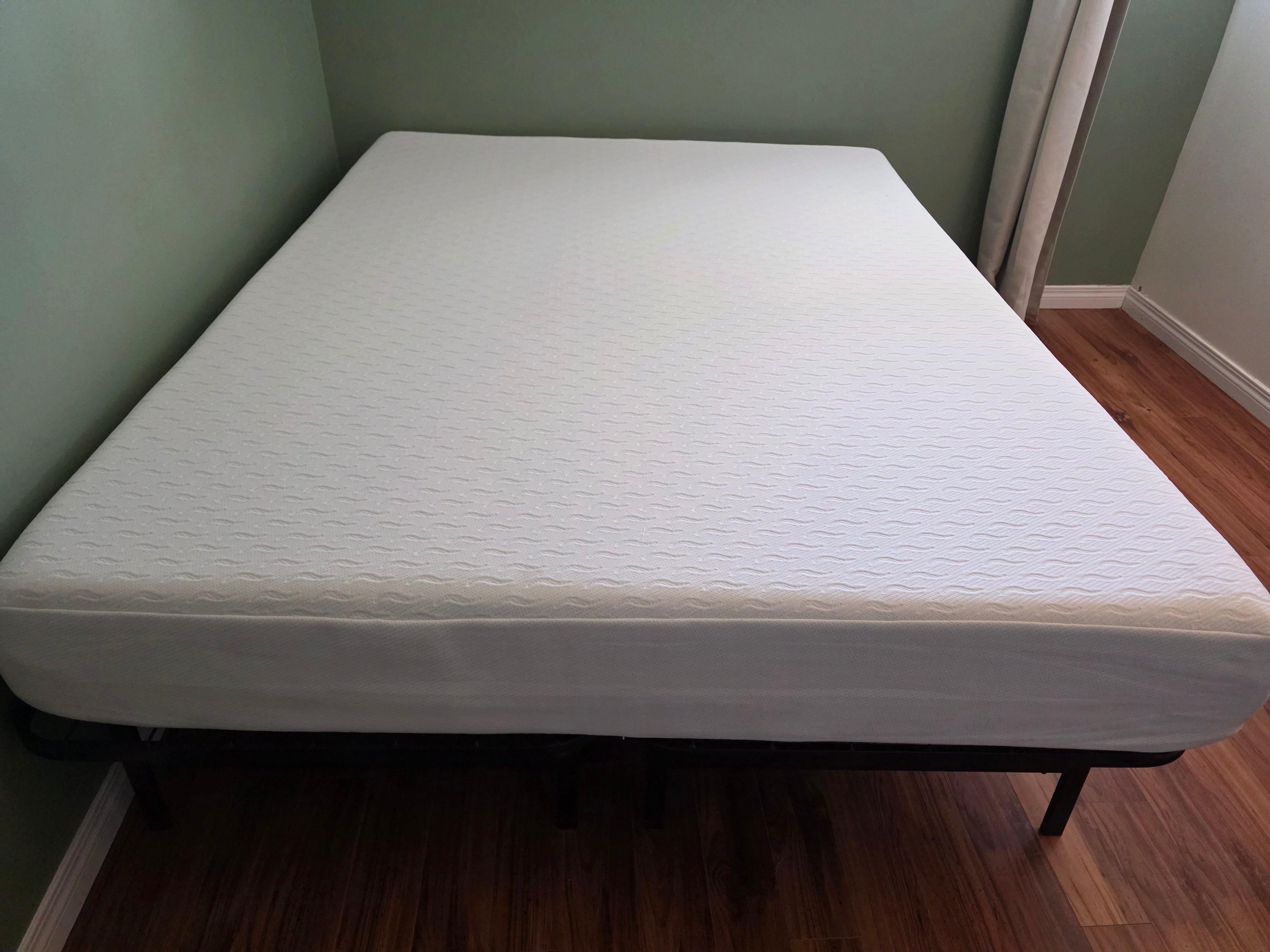 Queen Memory Foam Mattress (9") + Metal Platform Bed Frame