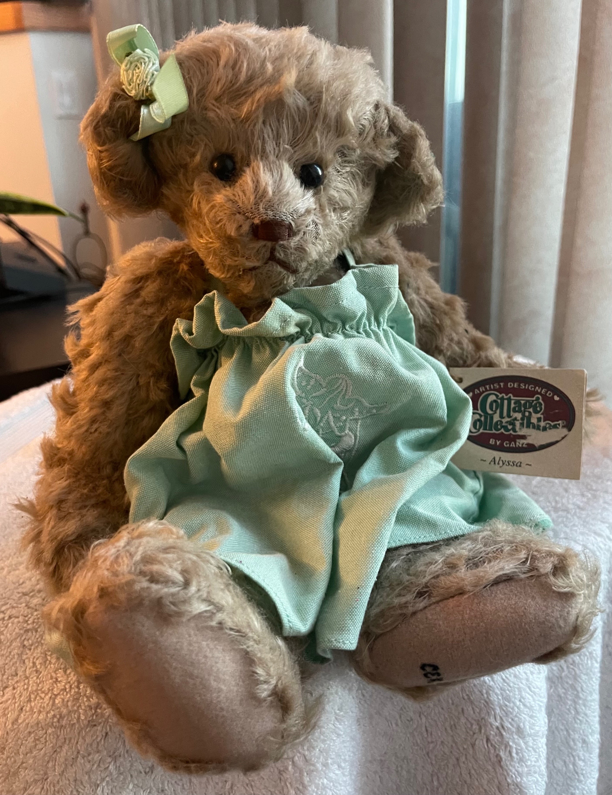 Vintage Ganz Cottage Collectibles "Alyssa" Teddy Bear (13")