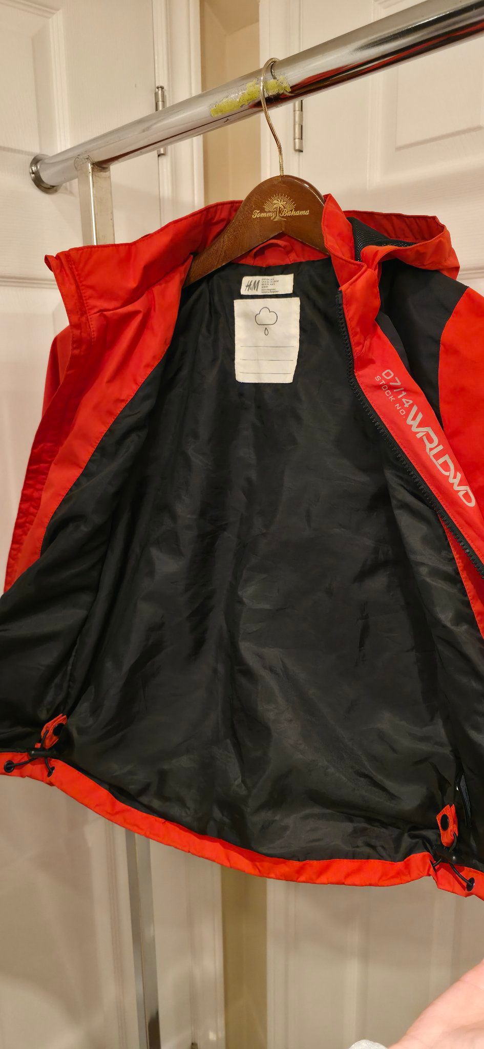 Kids H&M hooded windbreaker size EUR 134 / US 8, red and black - photo 3