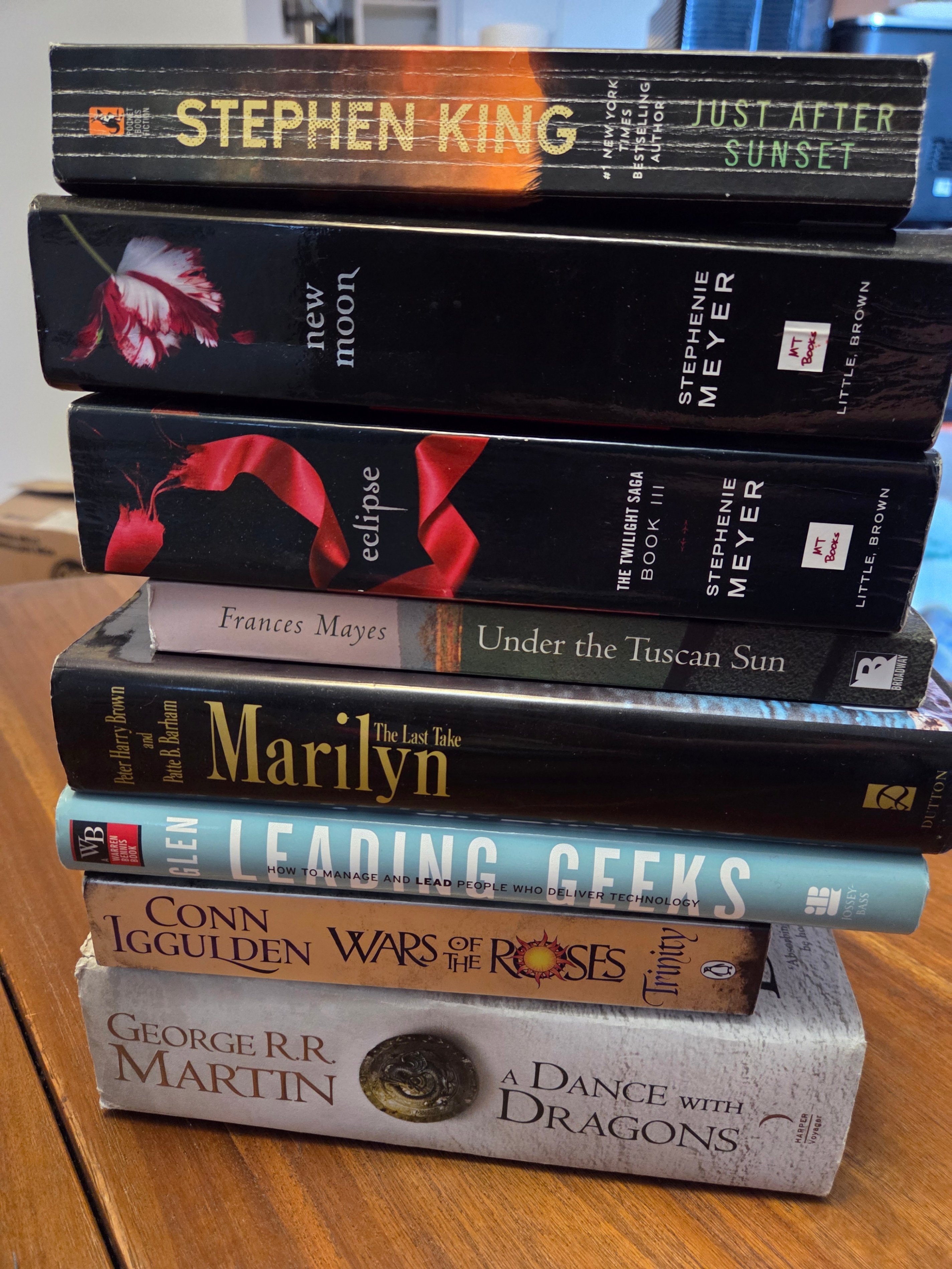 8 English Books – Stephen King, Twilight & More