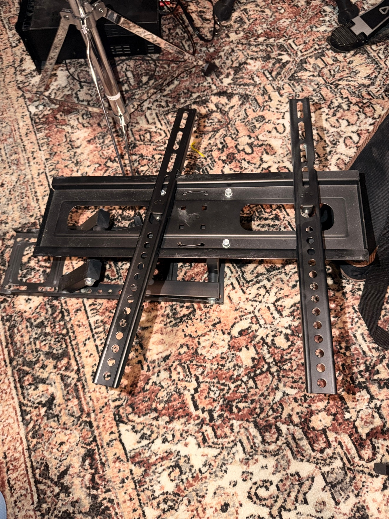 Full-Motion TV Wall Mount - Dual Arms, Tilt & Swivel
