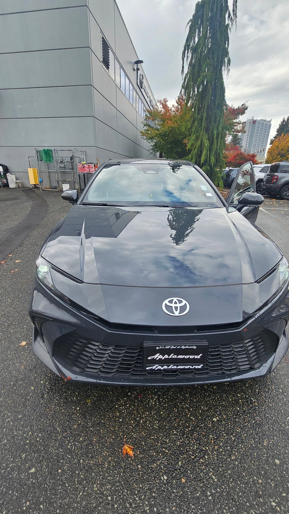 2026 Toyota Camry SE Upgrade - photo 5