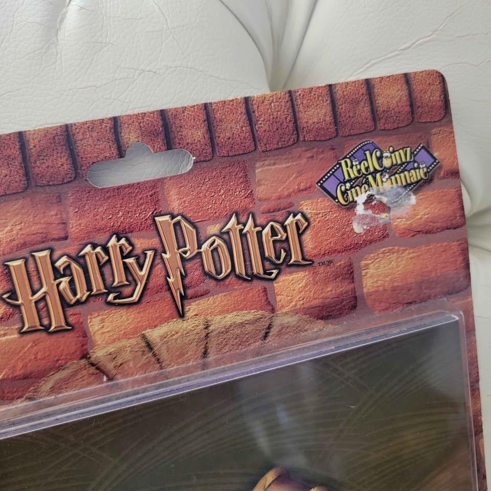 vintage 2001 Harry Potter Reel Coinz Collector Board produced - photo 2
