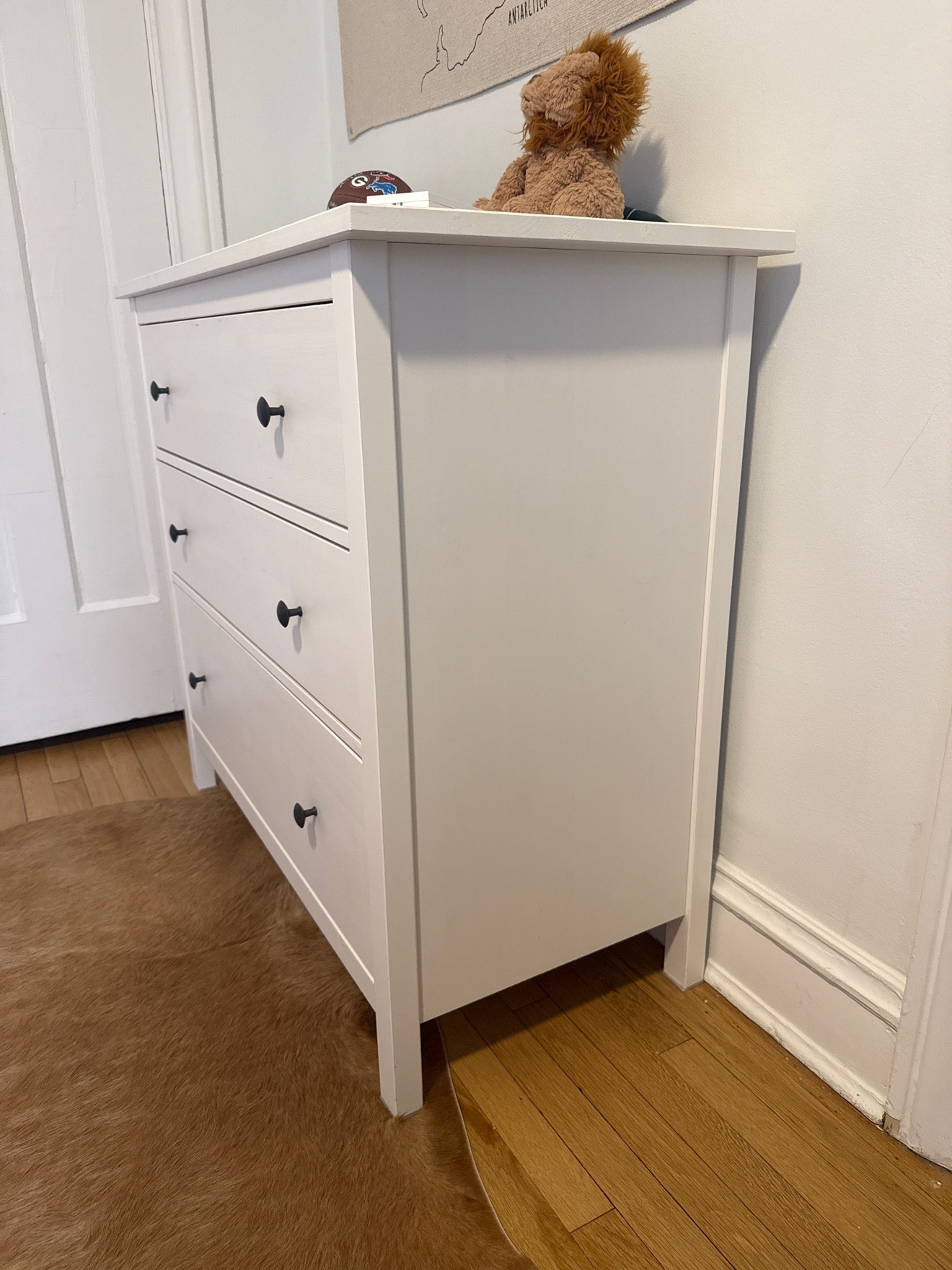 IKEA white 3-drawer dresser with black knobs - photo 2