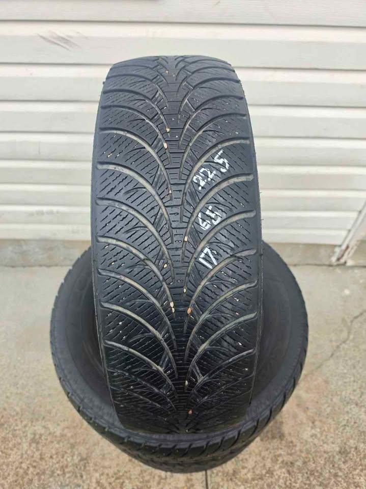 4 Goodyear UltraGrip Winter Tires 225/65R17 - photo 2