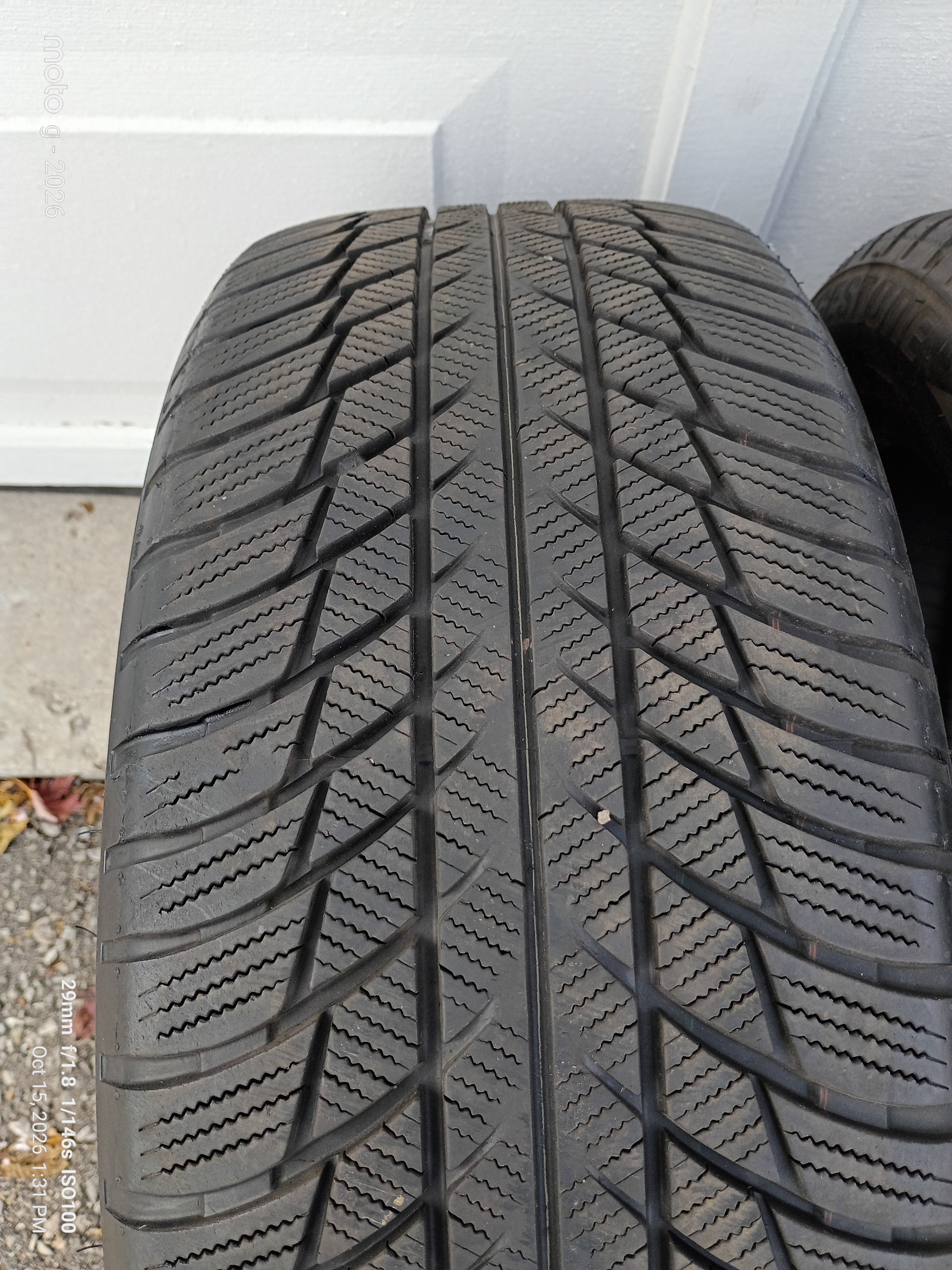 Bridgestone Blizzak 225/50R18 winter tires - photo 5