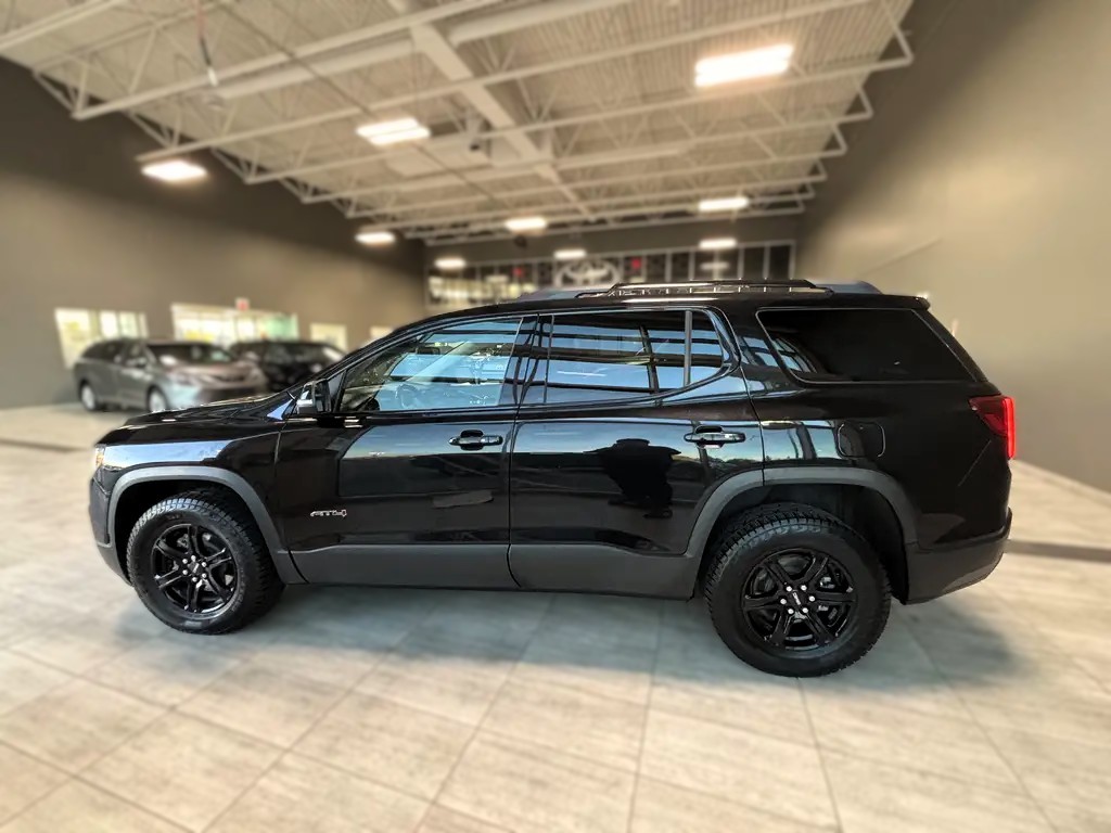 2021 GMC Acadia AT4 - photo 2