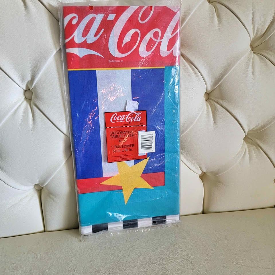 1988 Coca-Cola paper tablecover Gibson