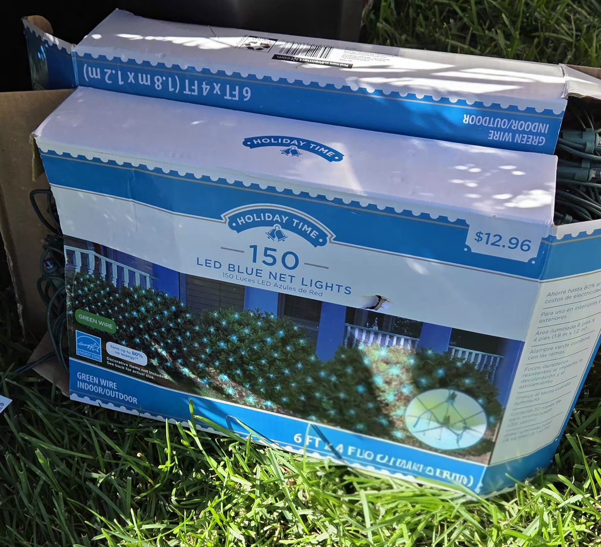 Holiday Time 150 LED Blue Net Lights