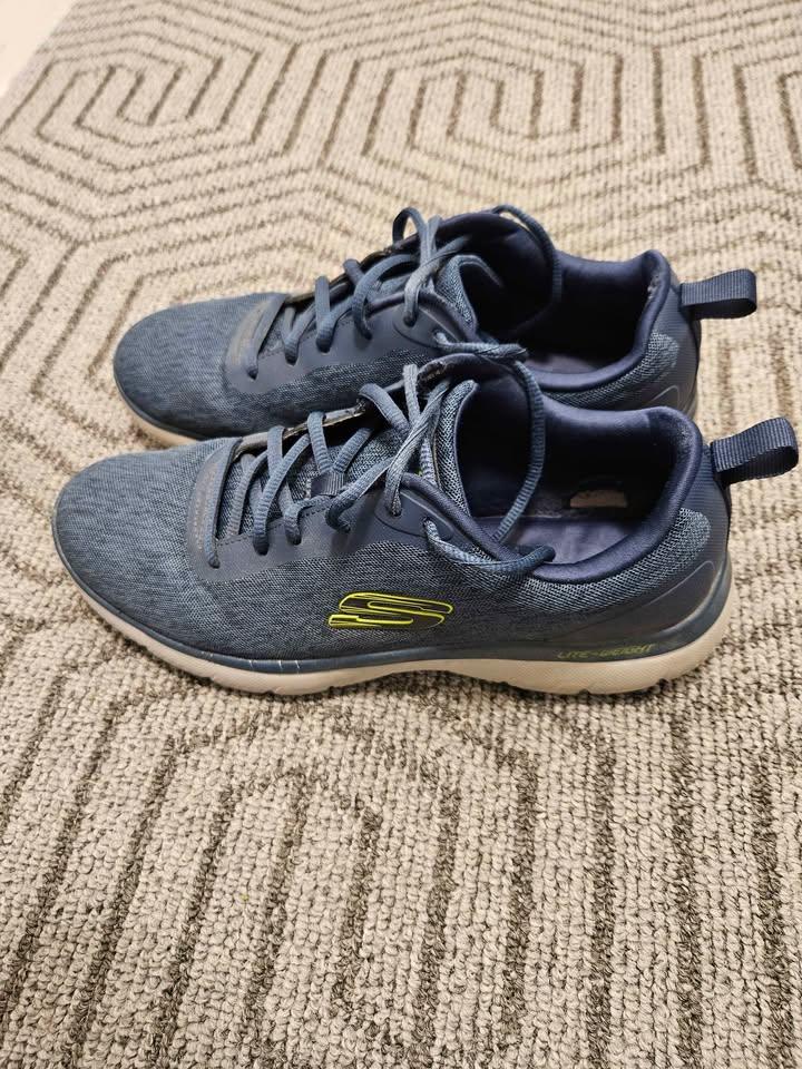 Skechers Lightweight Navy Sneakers – Size US 10 / EUR 43 - photo 2