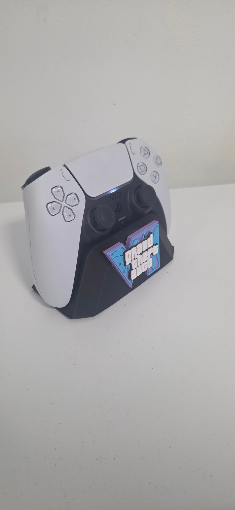 PS5 Controller Stand – GTA VI Themed 3D Printed Holder - photo 3