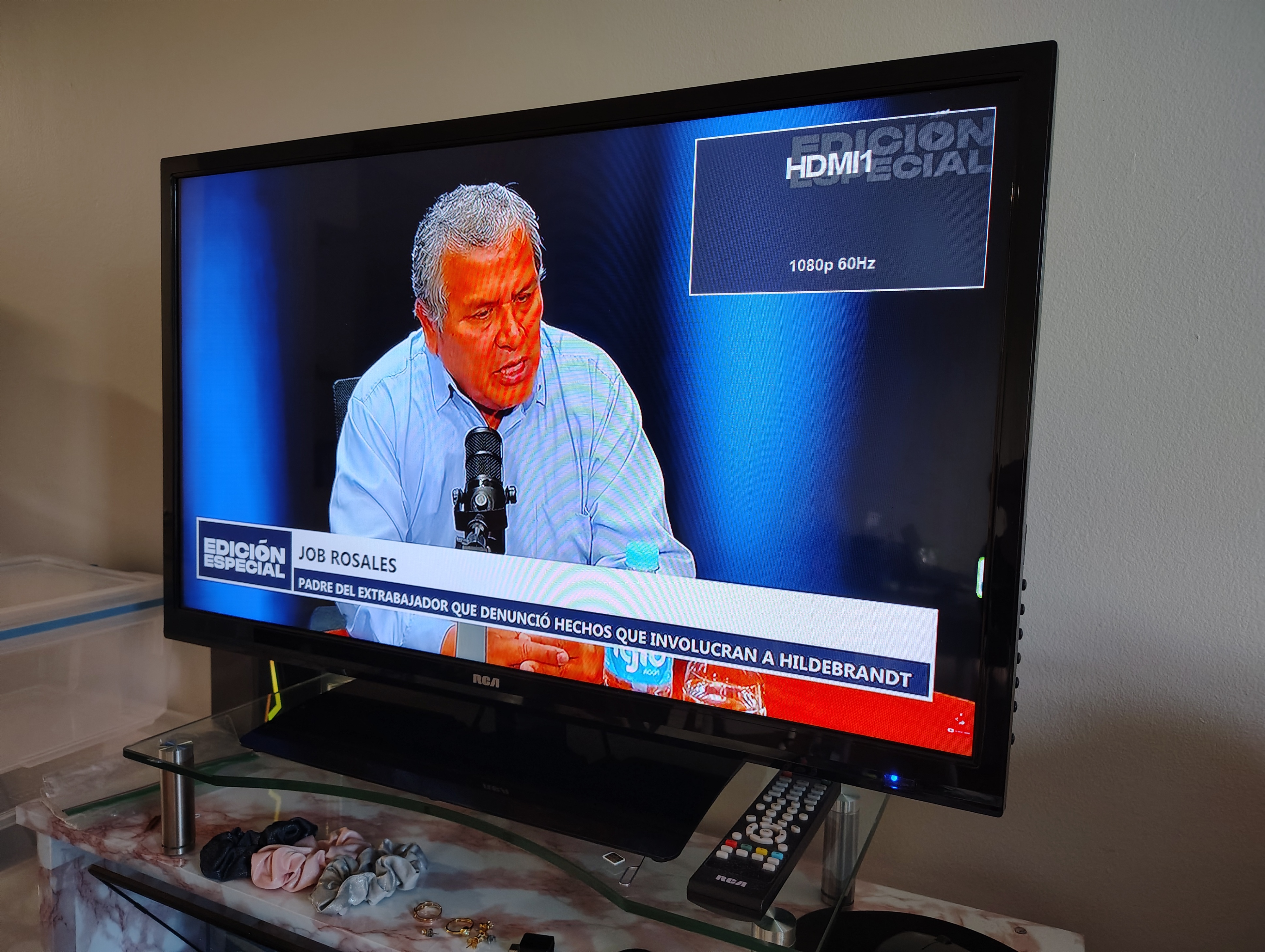 TV 24 inches - photo 3