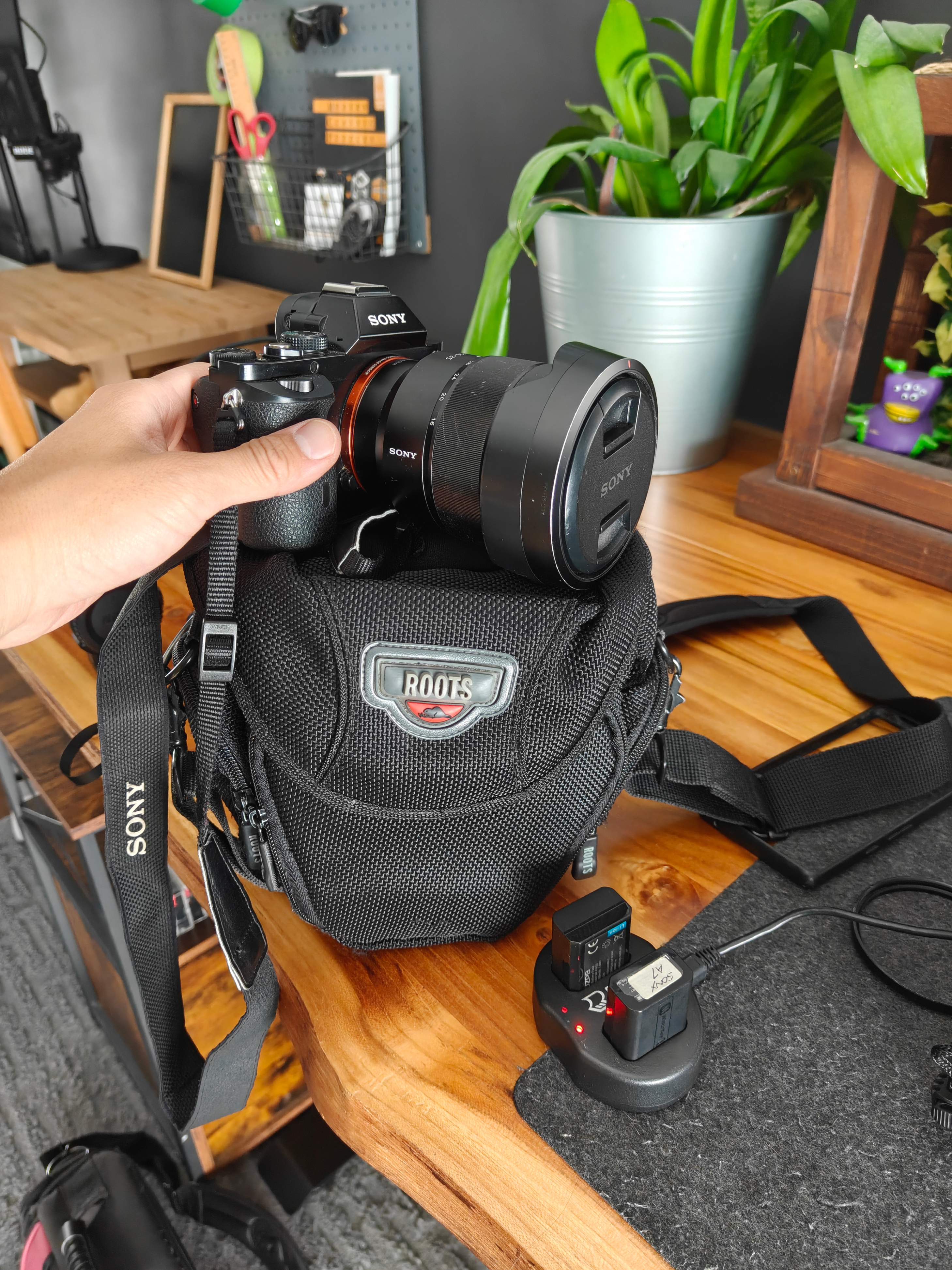 Sony A7 Mirrorless Camera with 16-35 F4 Lens - photo 4