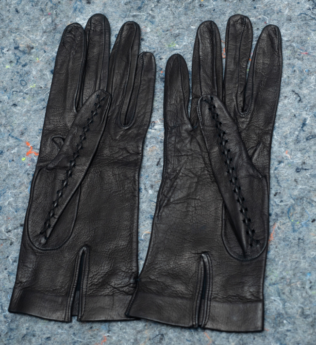 Vintage 1950s/60s Italian Leather Gloves and Note (Size 7) - photo 2