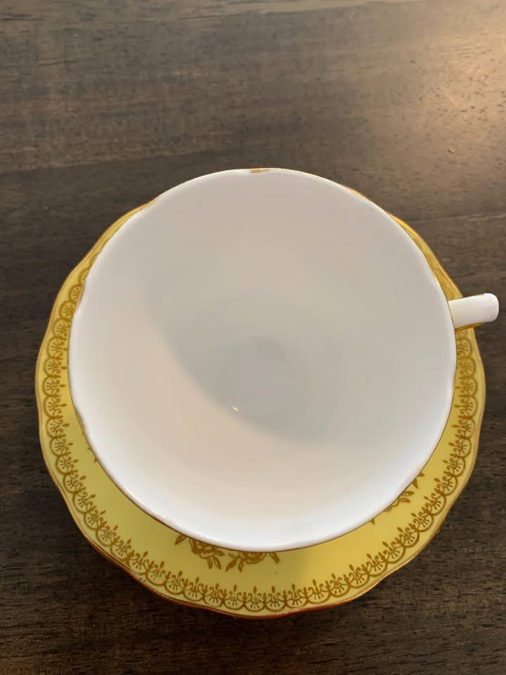 Colclough Bone China Yellow Tea Cup and Saucer - photo 3