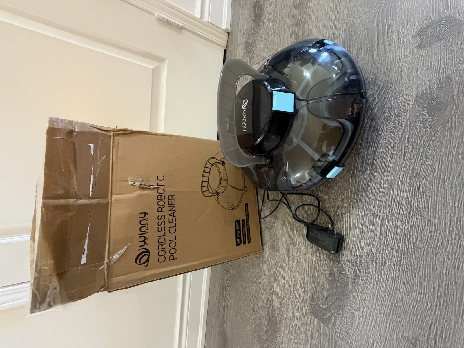 Winny Cordless robotic pool cleaner - photo 2