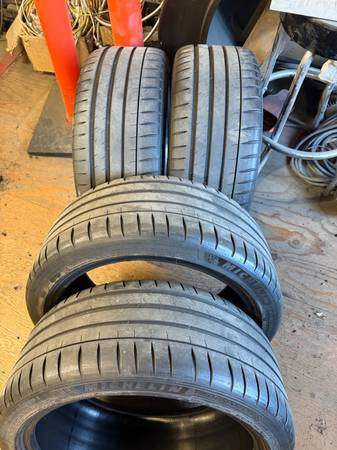 SET of 225/40/18 92Y XL Michelin Pilot sport 4S with 60% tread - photo 2