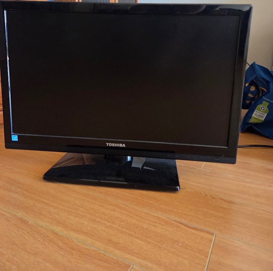 Toshiba REGZA 23" LCD TV