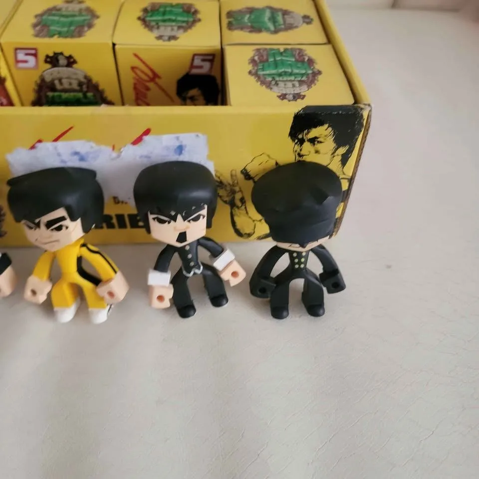 23 Bruce Lee's Temple of Kung Fu Series 1 mystery vinyl - photo 3