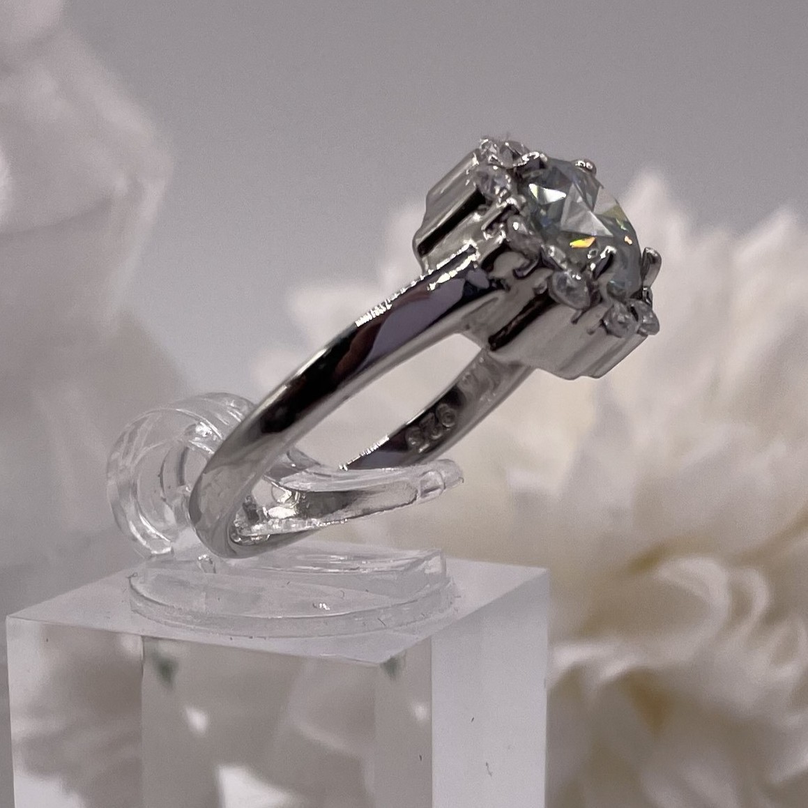Brand New Moissanite Sterling Silver Ring (Size 7) - photo 2