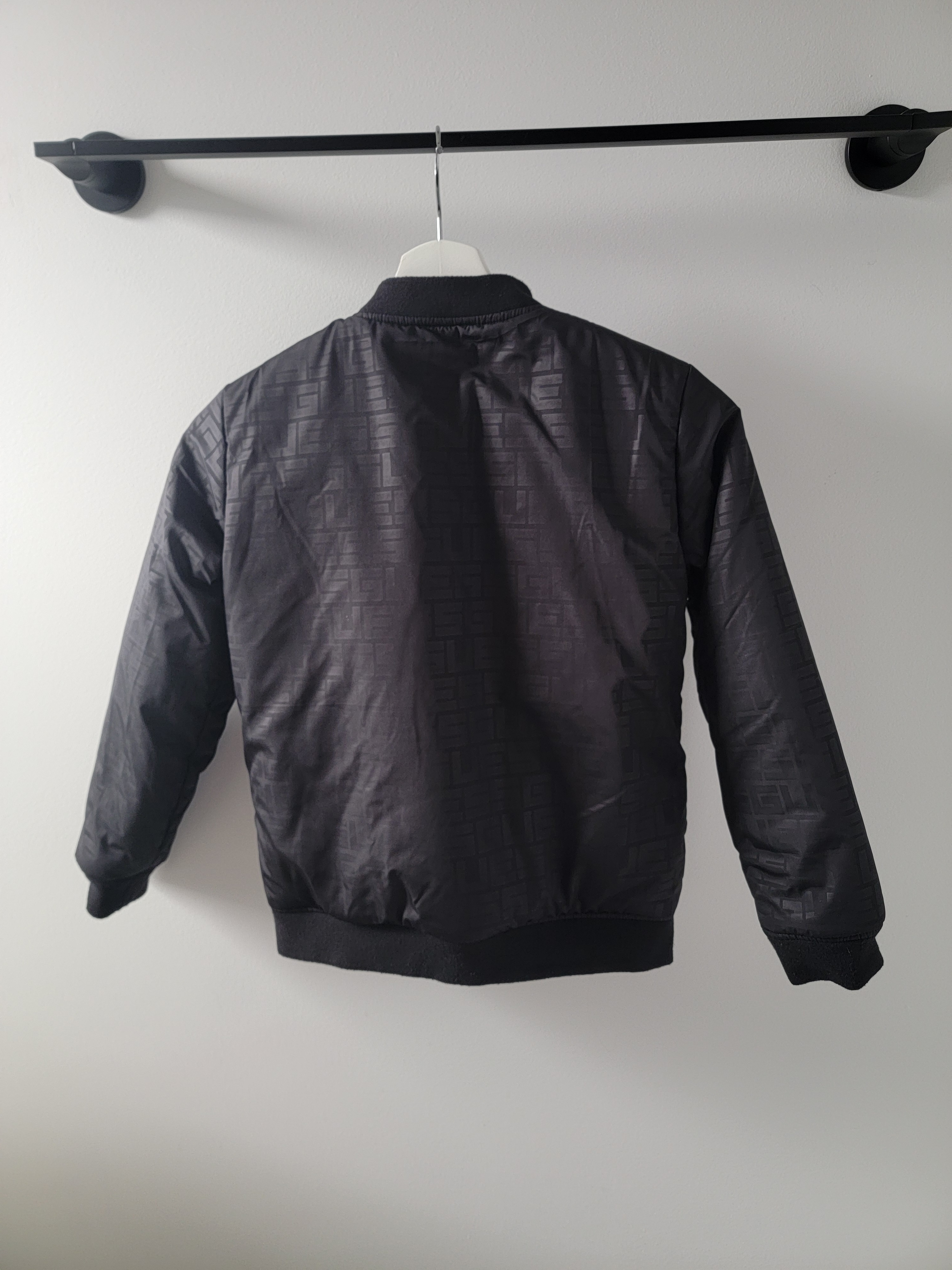 Kids GUESS reversible bomber jacket exact measurements in ad) - photo 3