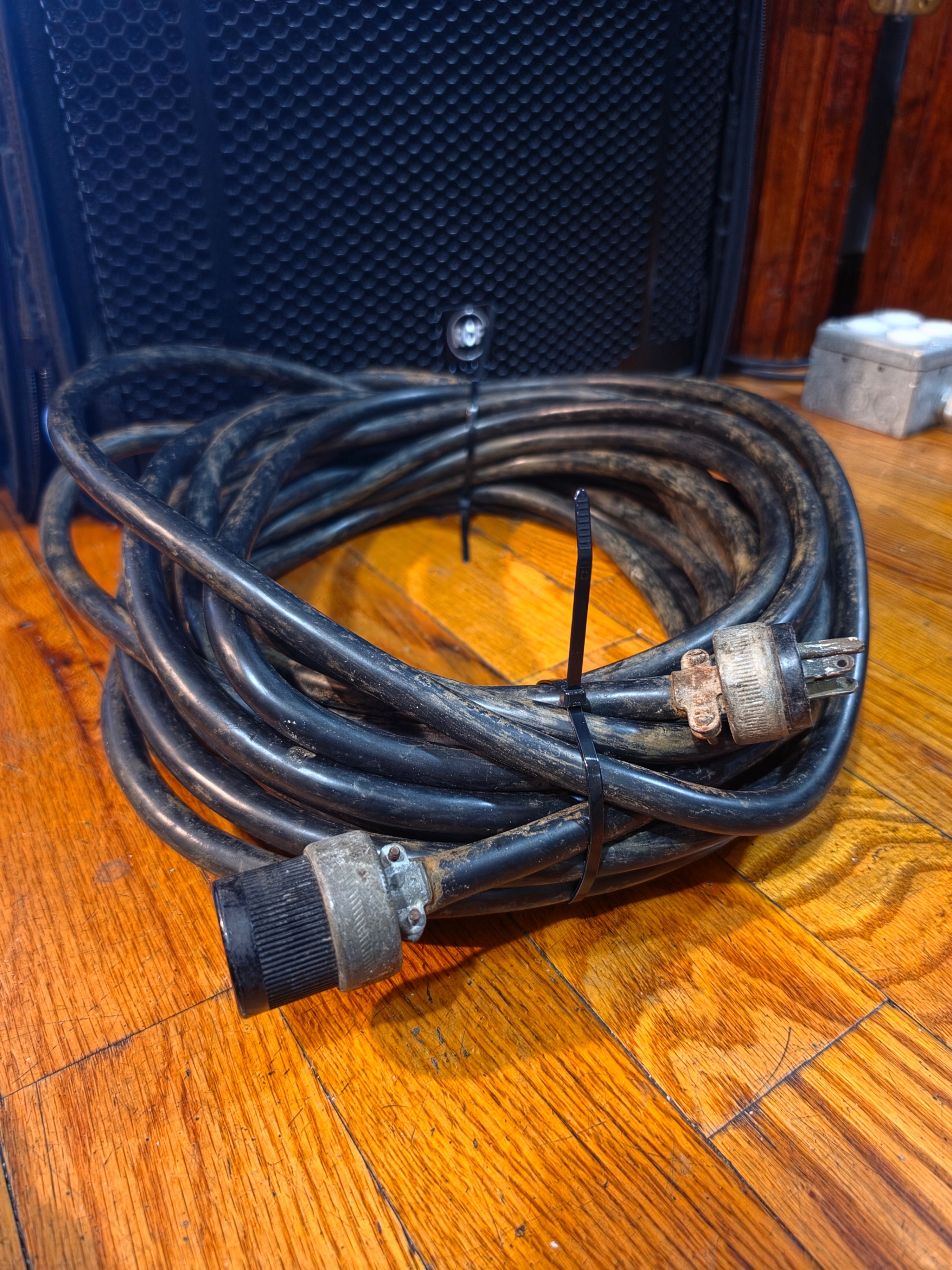 50 Ft. 14/3 14 AWG 3 Conductor Wire 600V Power Cable - photo 2