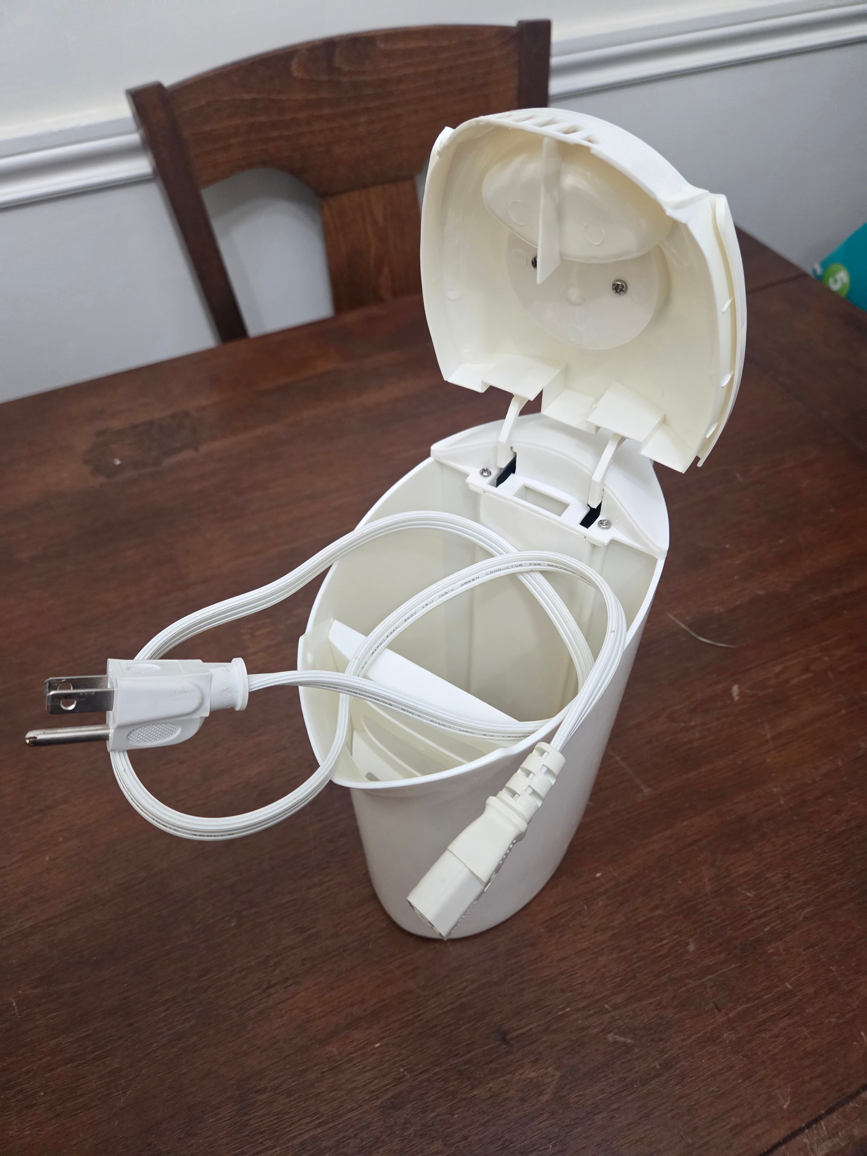 Betty Crocker Electric Kettle - photo 2