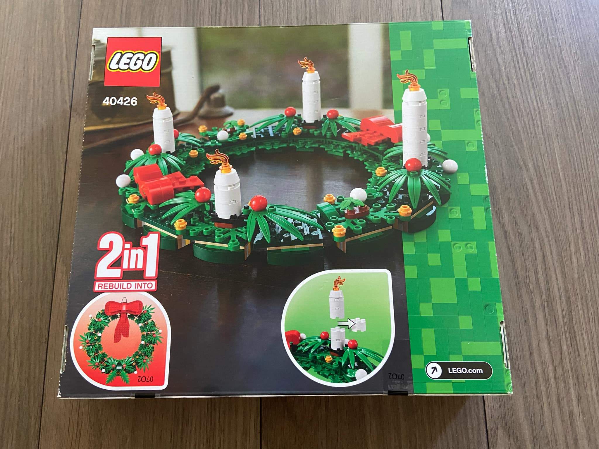 LEGO Iconic Christmas Wreath 2-in-1 (40426) - Brand New - photo 2