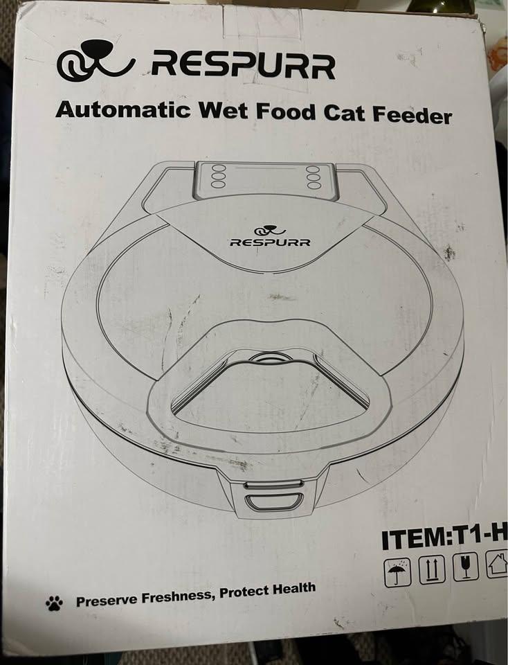 RESPURR Automatic Refrigerated Wet Food Cat Feeder – 5 Meals - photo 2