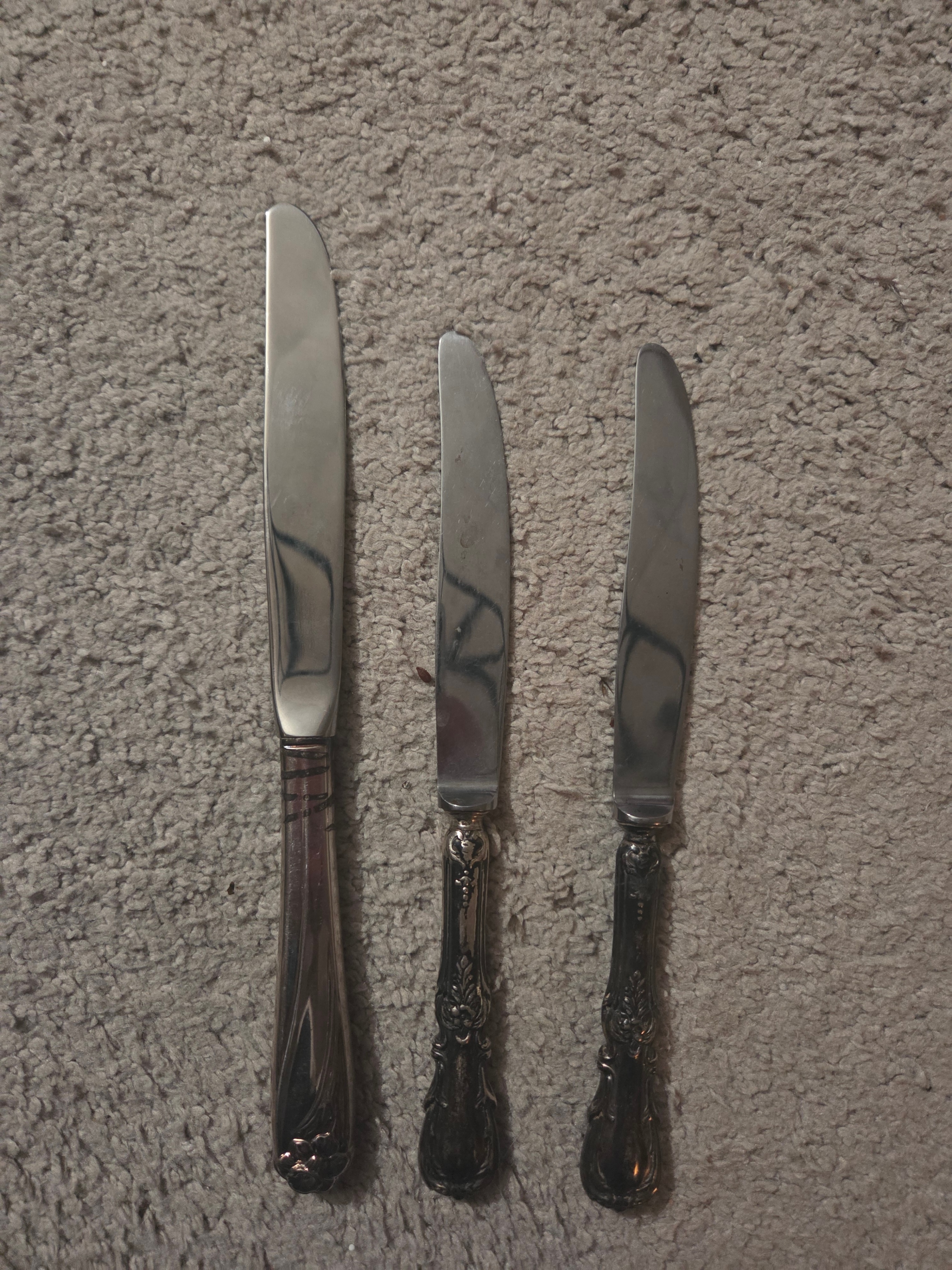 3 pc Vintage Ornate Silverplate Knives – INOX Stainless Blades - photo 2
