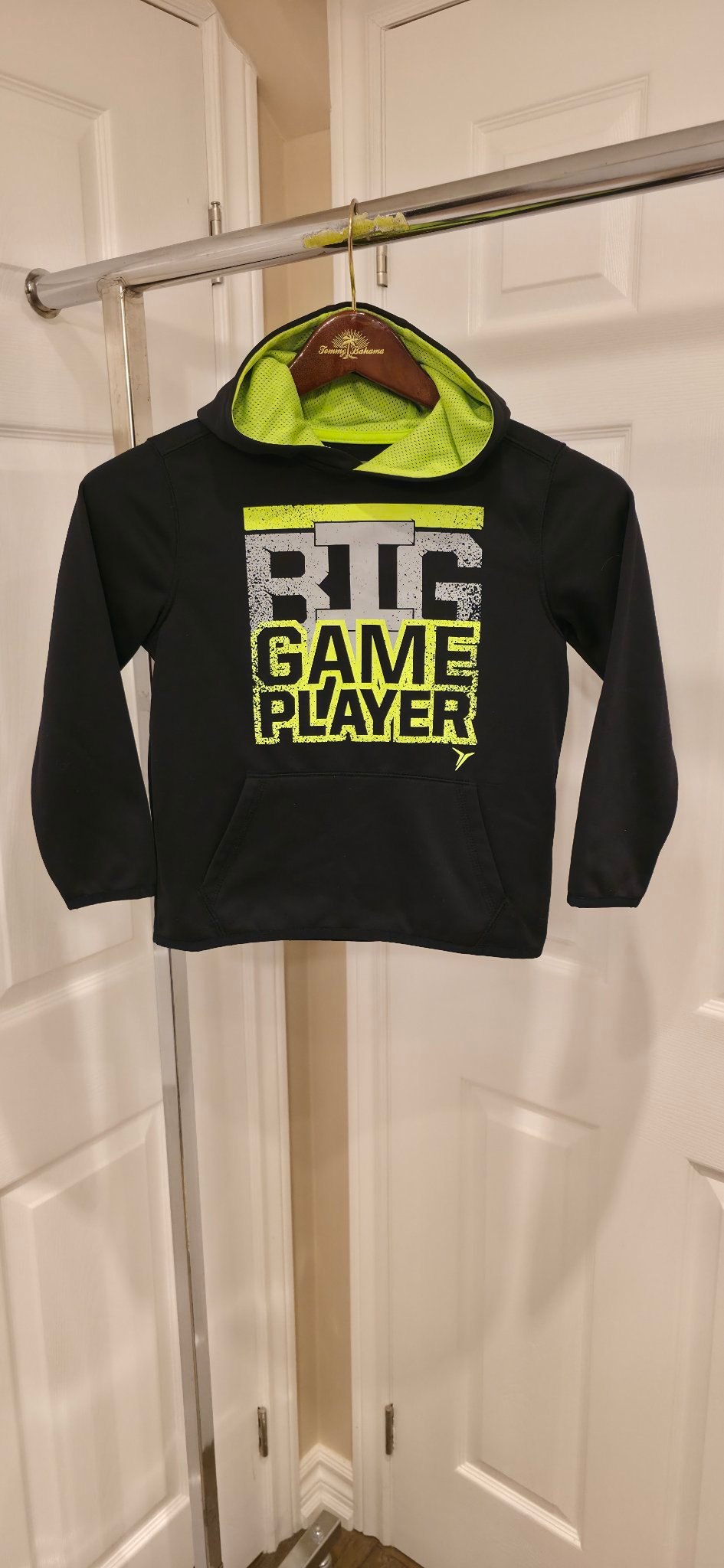 Kids Old Navy Active hoodie "BIG GAME PLAYER" size 5