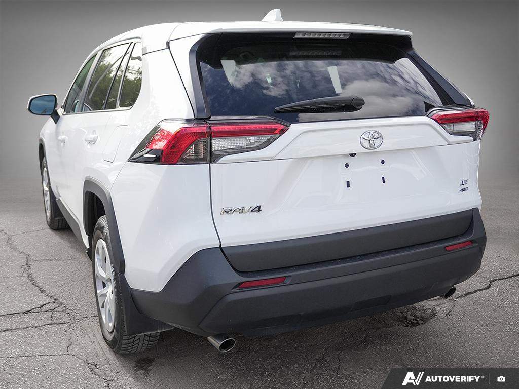 2024 Toyota RAV4 LE - photo 3