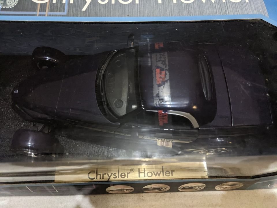 Motormax 1/18 Scale Diecast - 73118 Chrysler Howler Metallic - photo 3